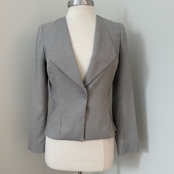 WHITE HOUSE BLACK MARKET Herringbone Suiting Blazer - Picture 4 of 13